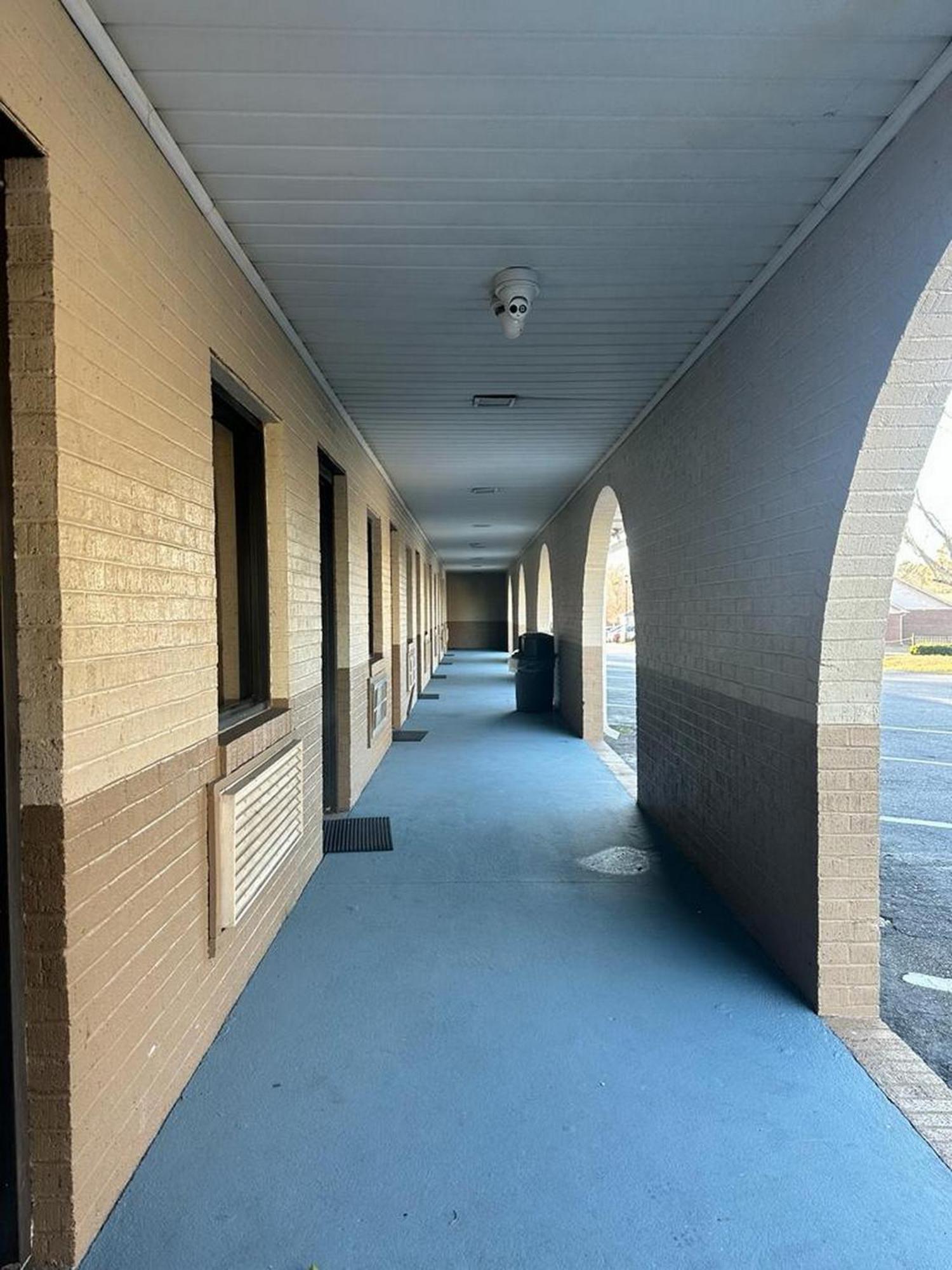 Loyalty Inn Rockingham Exterior photo